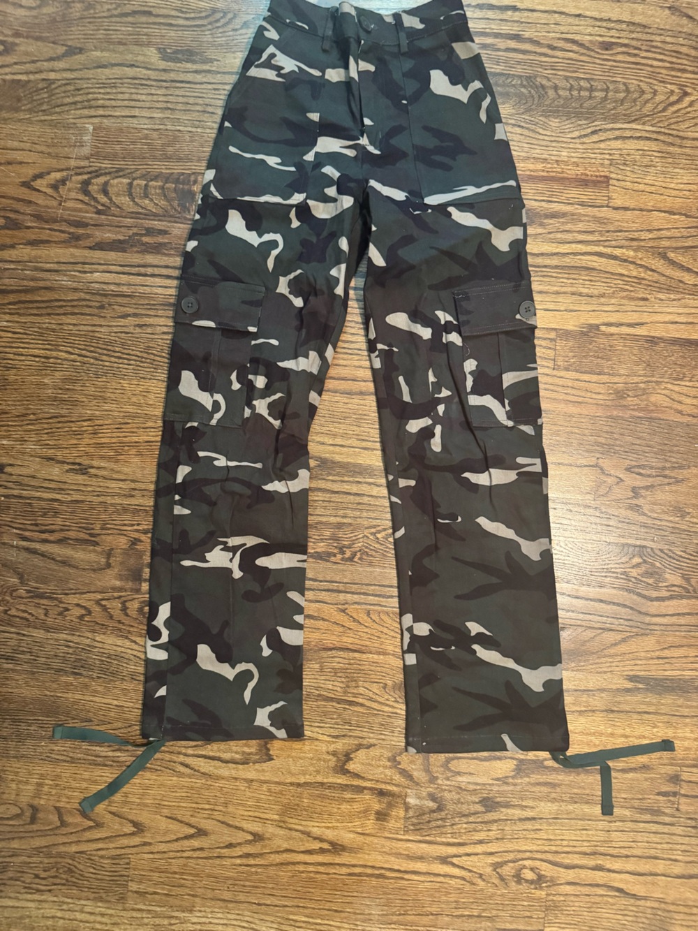 Women’s Camo Cargo Pants - Green Camo